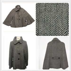 Steve Madden Chic Brown Black Metallic Tweed Cape